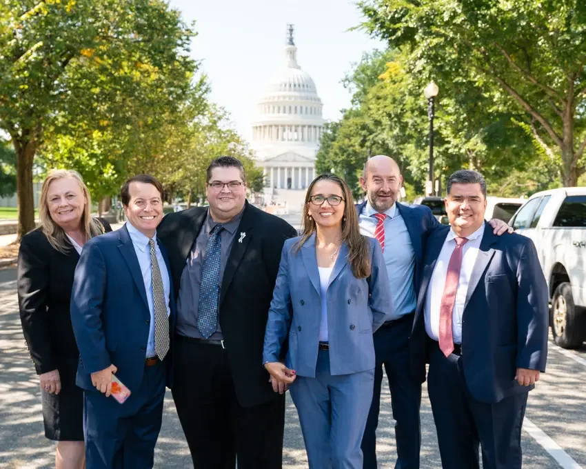 eBay Group Photo in Front of Capitol